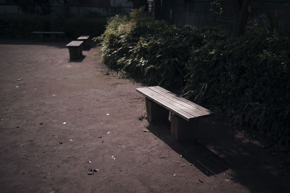 ベンチ